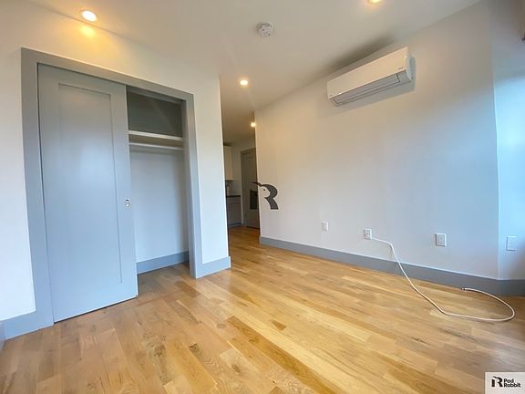 3rd image of 81 Macon St #3B