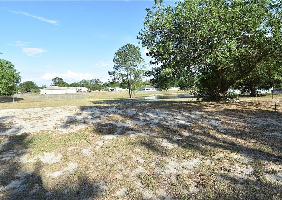 1st image of 2884 Pond View Dr