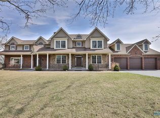 6050 Winterhaven Dr, Sylvania, OH 43560