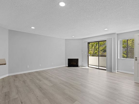 3rd image of 5104 Sepulveda Blvd APT 204