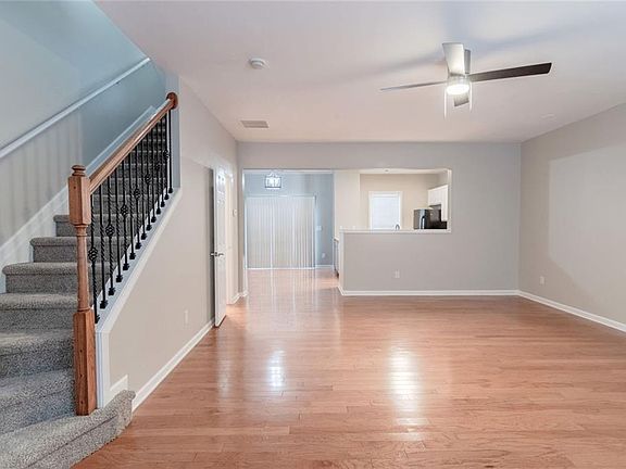 3rd image of 2285 Deerwood Dr SW