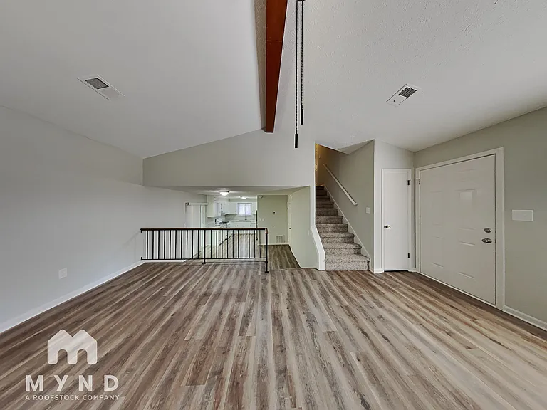 947 Mainstreet Lake Dr — Photo 8