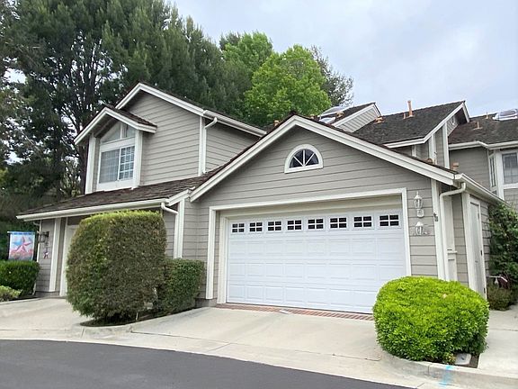 2nd image of 631 Holbrook Ct Unit 101