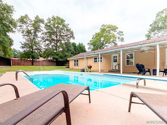 2nd image of 222 Keisha Cir