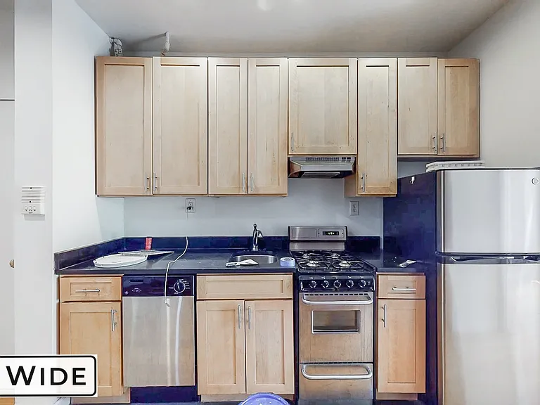 427 E 73rd St #5D — Photo 3