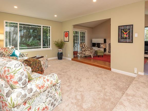 2nd image of 186 Sun Blossom Dr
