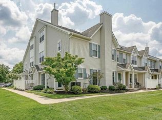 305 Oliphant Ln, Mount Laurel, NJ 08054