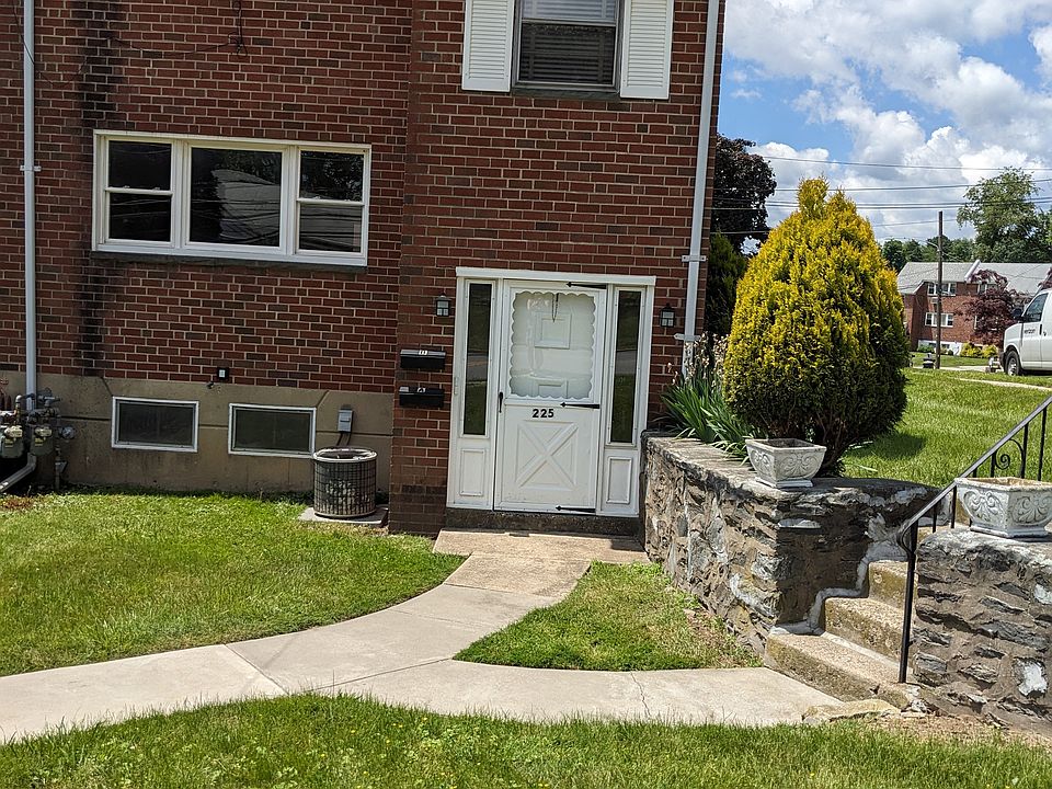 1st image of 225 Parkway Cir #A