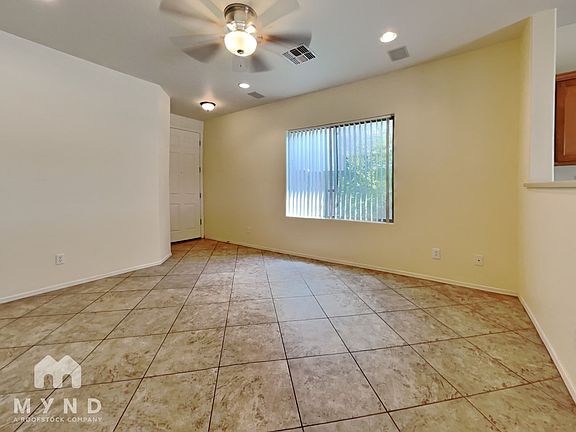 4th image of 38024 N Pagoda Ln