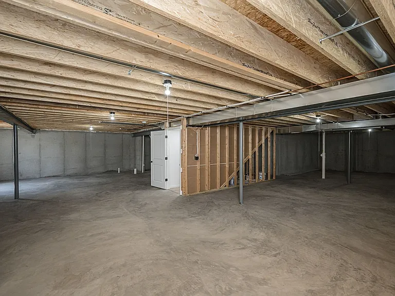 223 Randlin Dr — Photo 43