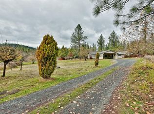 575 Earhart Rd, Rogue River, OR 97537