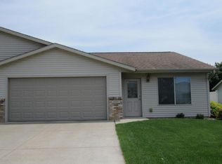 1095 Kristy Ln, Onalaska, WI 54650