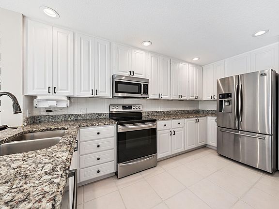 5th image of 3372 Greenway Drive