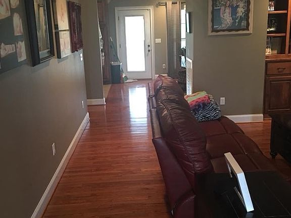 2nd image of 110 Cricket Ln