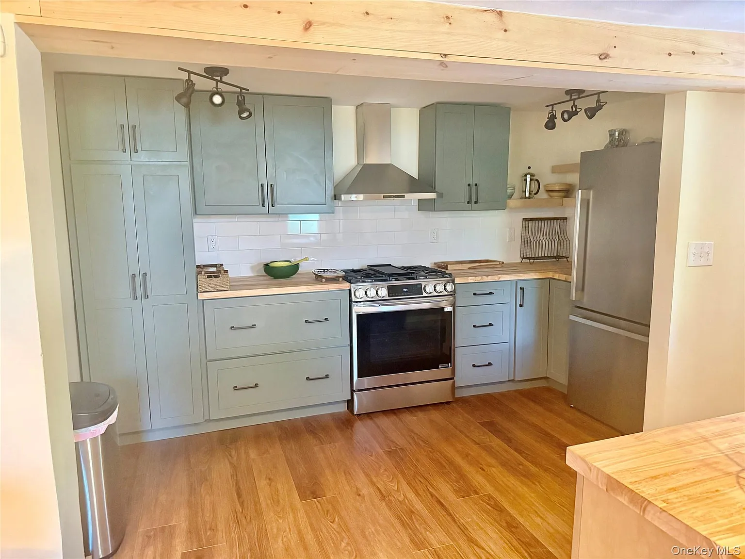 1 bed, 1.0 bath, 600 sqft, $2,100 — Photo 2