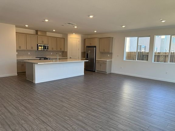 Living room / dining/ kitchen