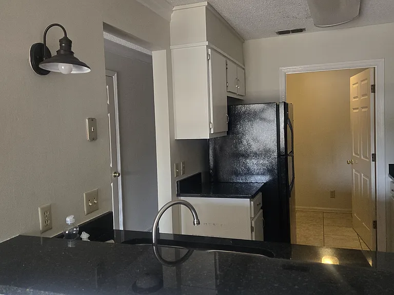402 S Thornton Ave #4 — Photo 1