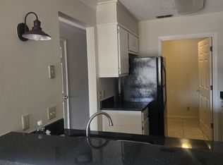 402 S Thornton Ave APT 4, Dalton, GA 30720
