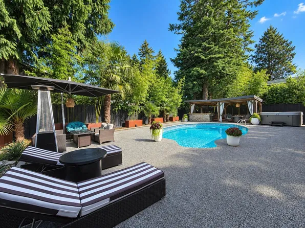 1050 Eden Cres, Delta, BC V4L 1W7
