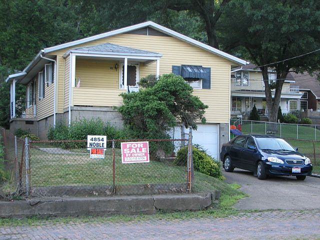 2nd image of 4854 Walnut Aly
