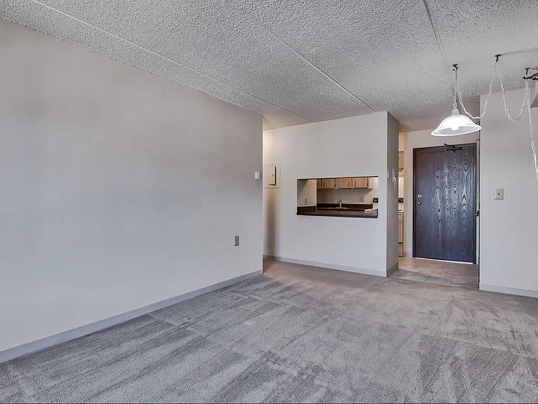 Freedom Place Apartments — Photo 28