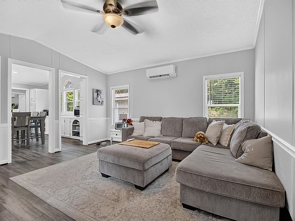3rd image of 1166 Charlie Penny Rd