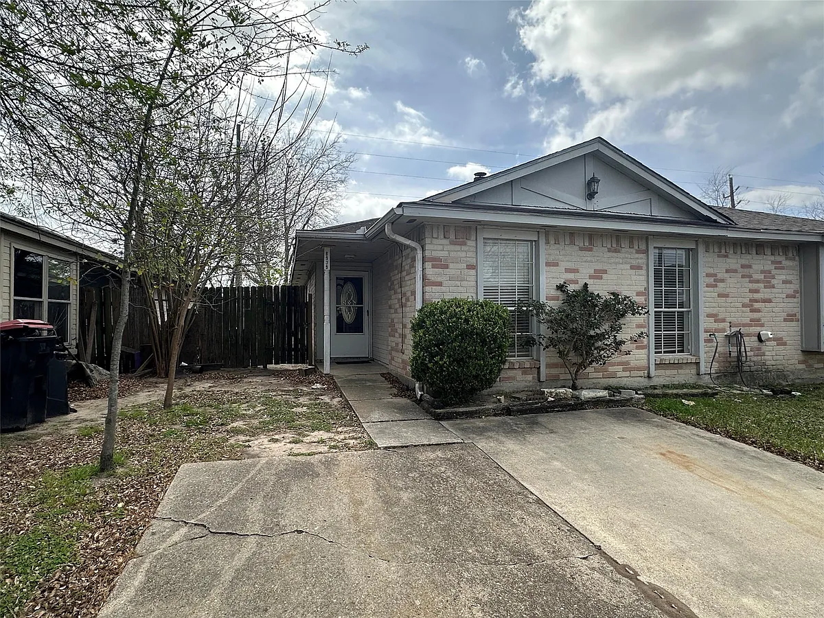 Building Photo - 6939 Greenyard Dr