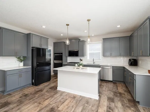 10691 Bent Pine Ln, Woodbury, MN 55129