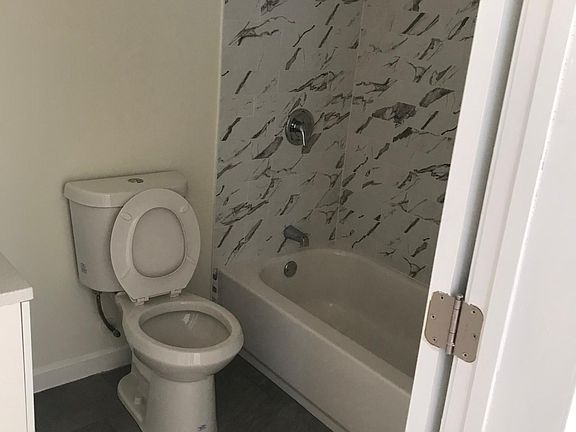 bathroom in bedroom 1