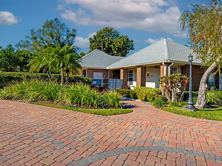 Bradenton Reserve — Photo 17