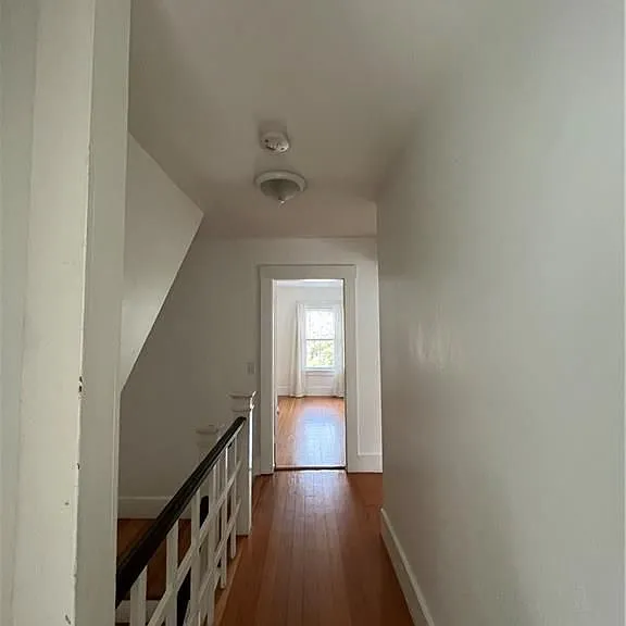 19 Pell St — Photo 12