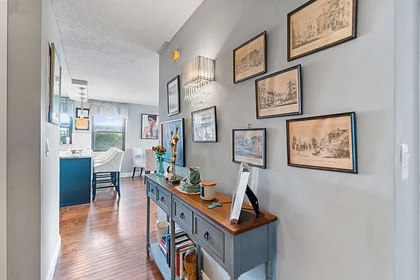 Rented by Daniel Gale Sotheby's International Realty | media 40