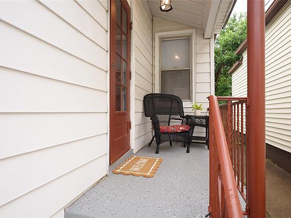 2nd image of 4117 Schiller Pl