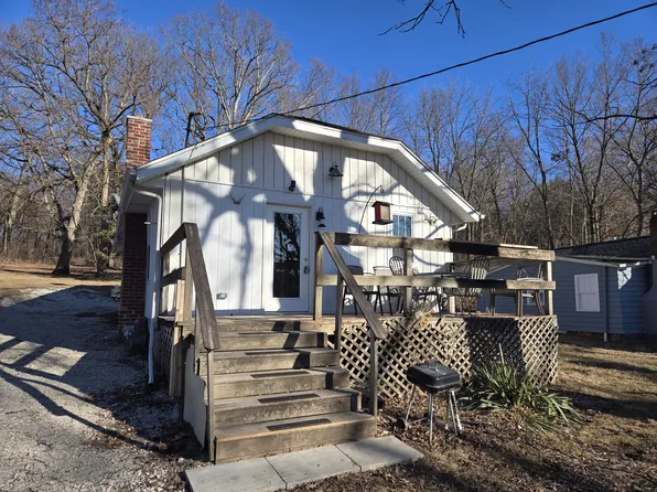 3352 E 2059th Rd, Wedron, IL 60557