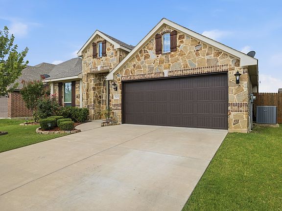 3rd image of 515 Lakeview Dr