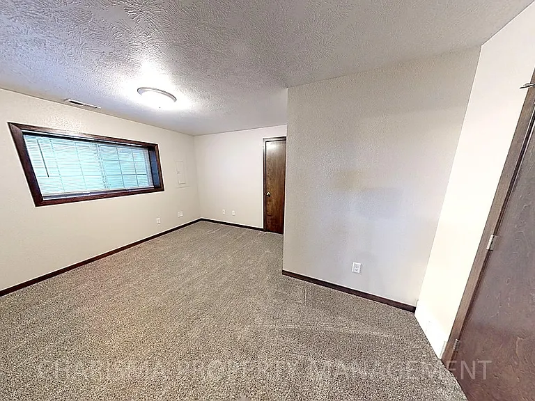 Horizon Properties — Photo 34