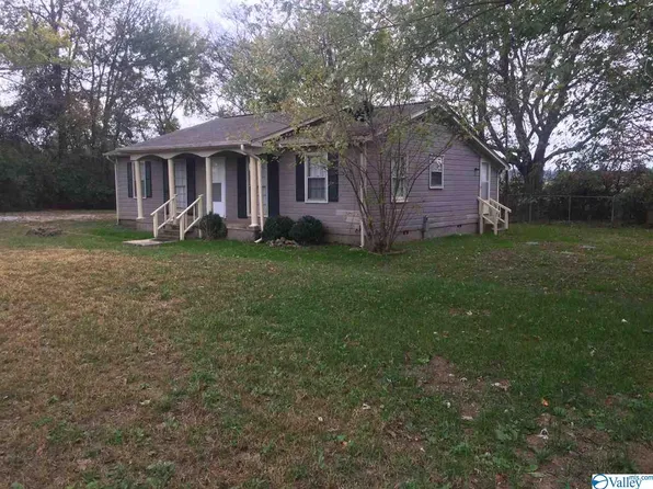 1180 Yarbrough Rd, Harvest, AL 35749