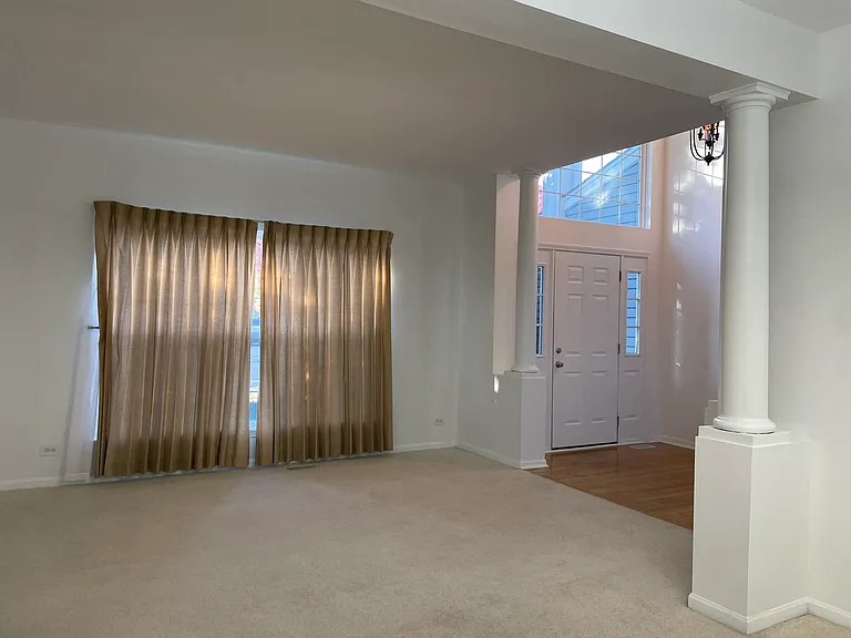 1670 Highmeadow Ln — Photo 14