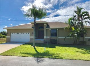 8841 Woodgate Dr, Fort Myers, FL 33908