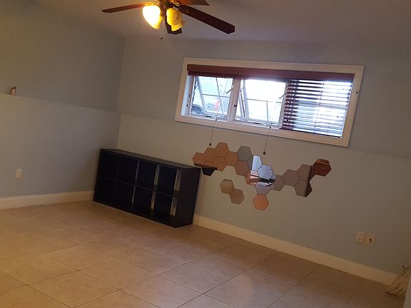 3rd image of 95 Beach Ave