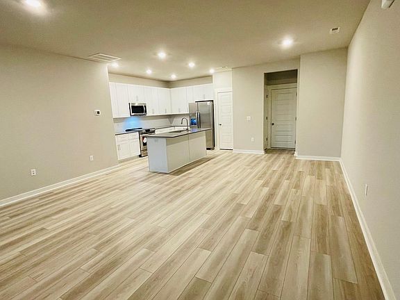 3rd image of 4619 Sardius Dr