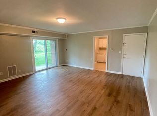 394 Jackson St APT 102, Warrenton, VA 20186