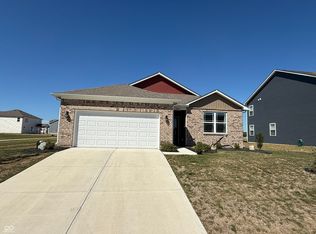 2600 Redding Dr, Whitestown, IN 46075