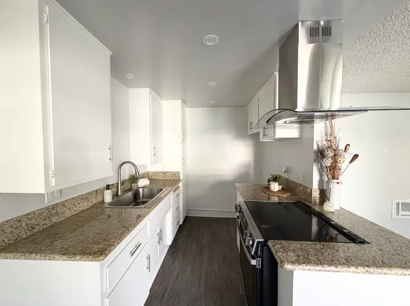 Villas, 2525 Carson St #747dc6bf4, Lakewood, CA 90712