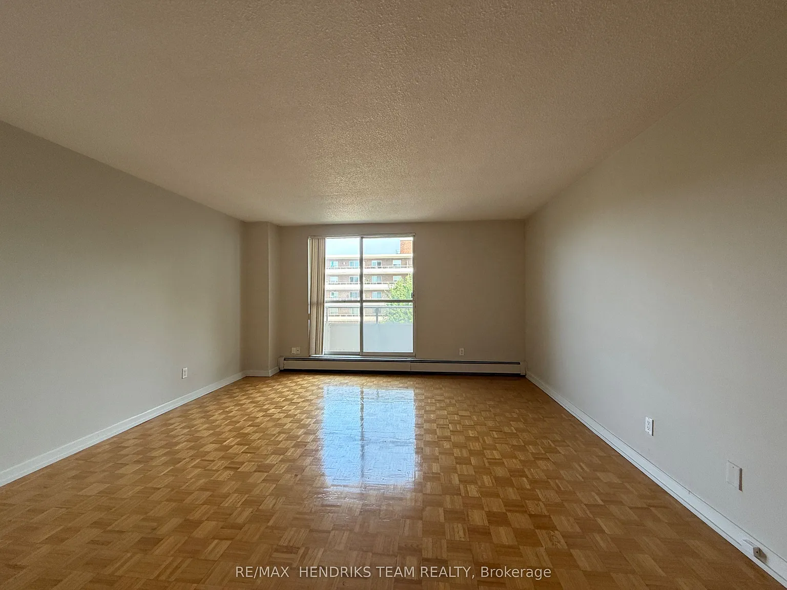 2 bed, $1,940 — Photo 4