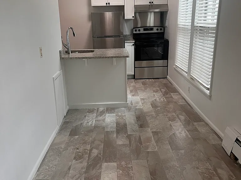 601 Lincoln Ave #5 — Photo 3