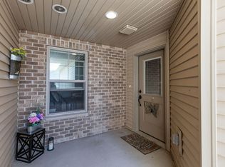 2157 Royal Crest Cir #1, Green Bay, WI 54311