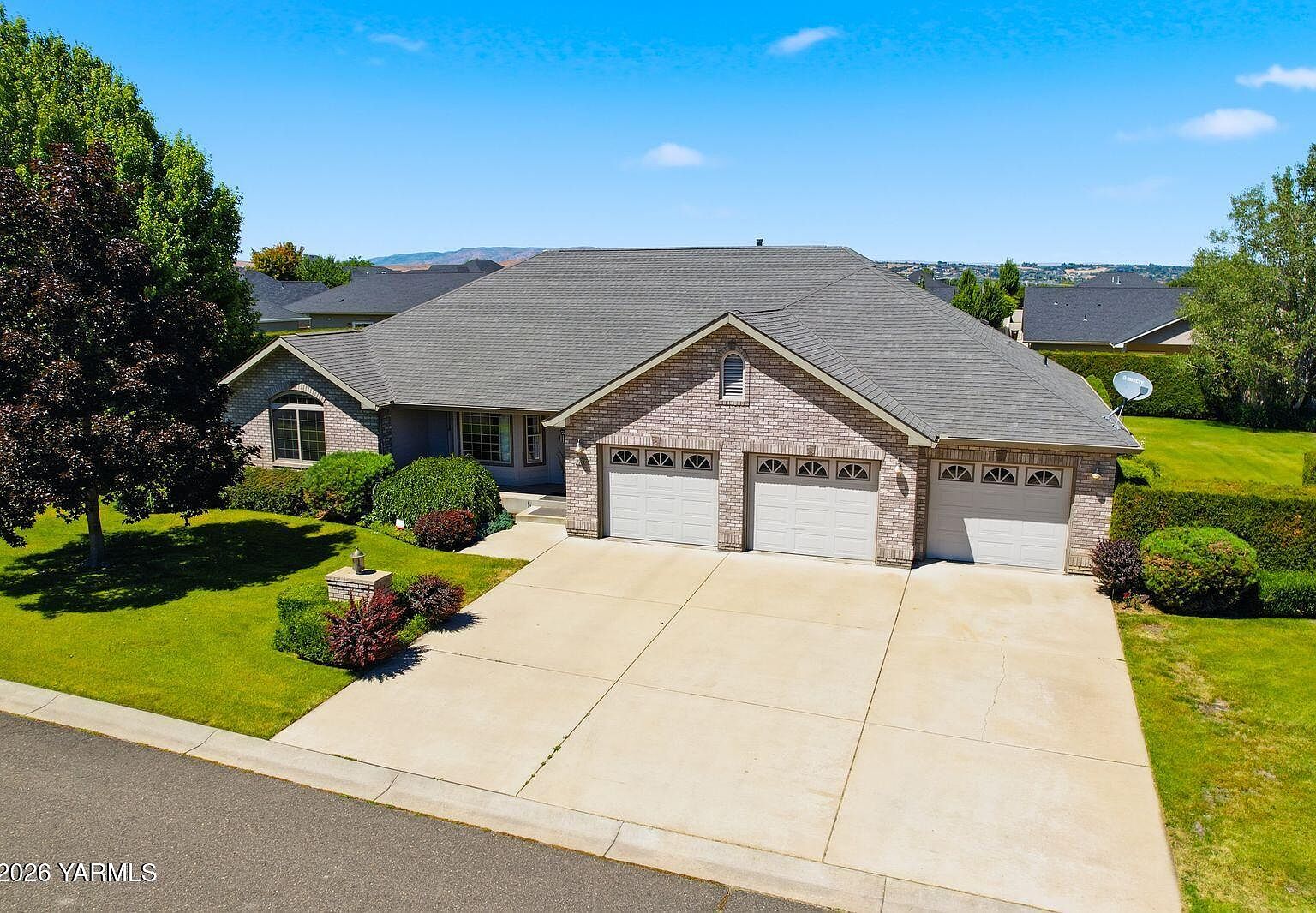 7703 Easy St, Yakima, WA 98903 | Zillow