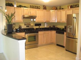 1150 River Rd APT 2B, Edgewater, NJ 07020