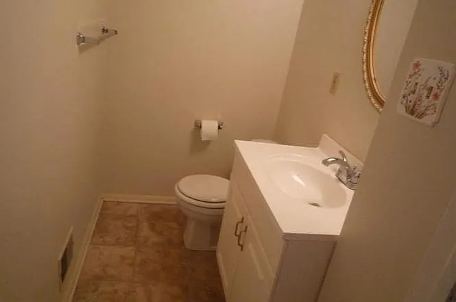 11139 Captains Walk Ct — Photo 6